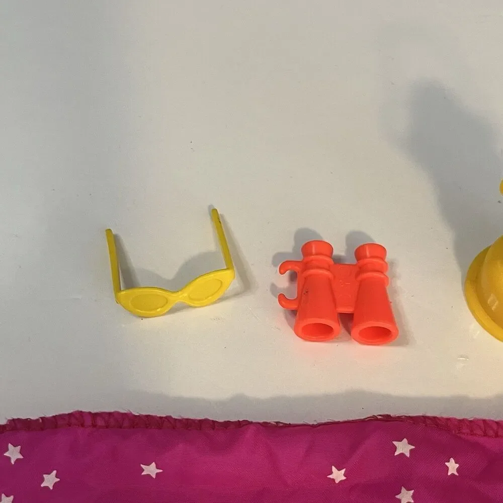 Vintage 1993 Mattel “Camp Barbie” #11074 Fashion Lot 6 Piece Set